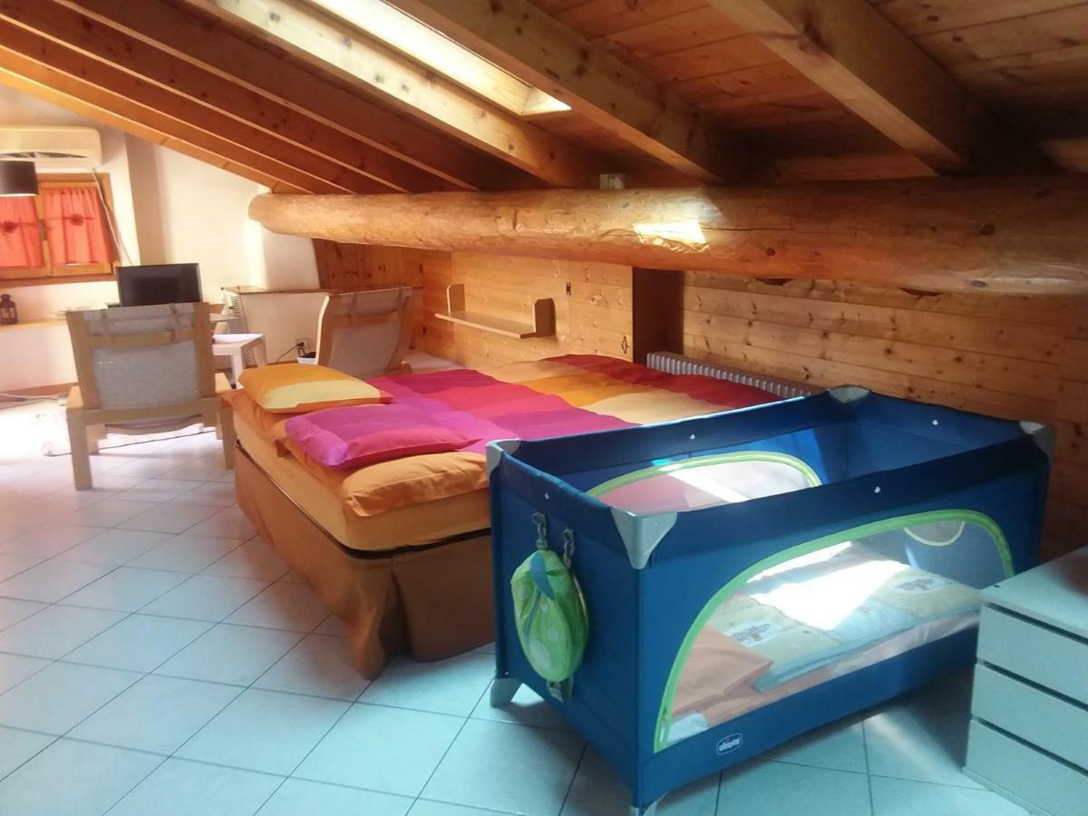 Casa Di Lena Apartment Gravedona Luaran gambar